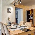 Rhodope Escape - Modern 1br With Balcony & Free Parking