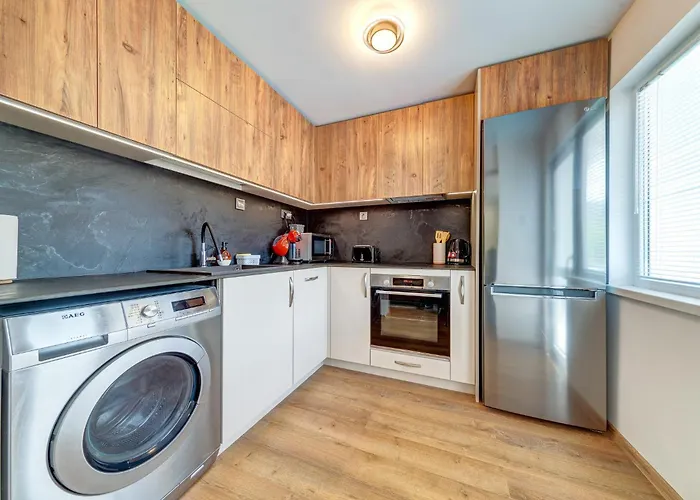 아파트 Rhodope Escape - Modern 1br With Balcony & Free Parking 스몰랸