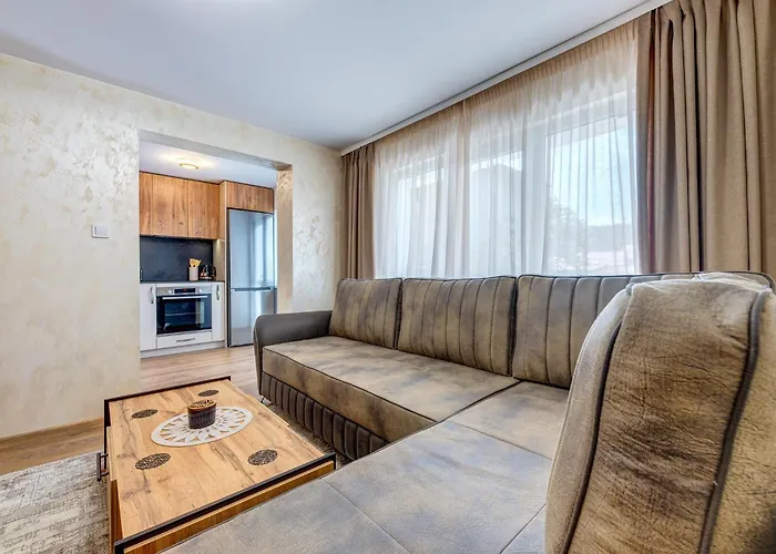 Rhodope Escape - Modern 1br With Balcony & Free Parking 아파트