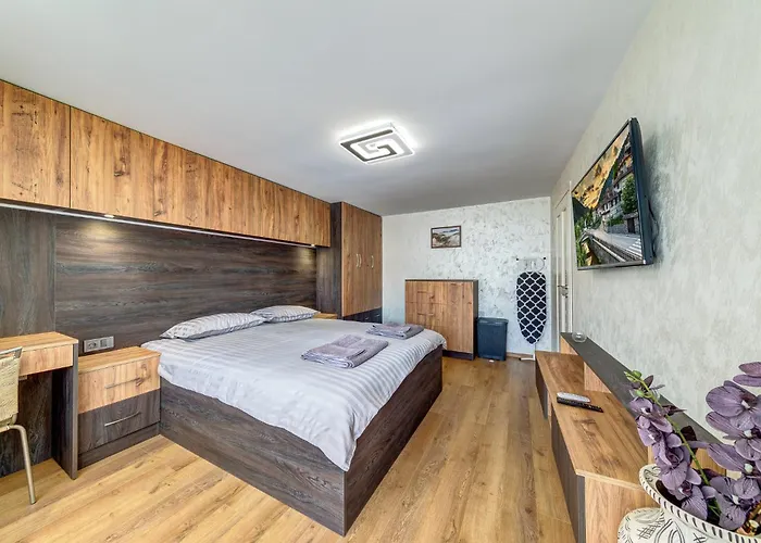 Rhodope Escape - Modern 1br With Balcony & Free Parking 아파트